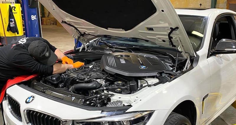 thợ chuyên sửa xe ô tô bmw