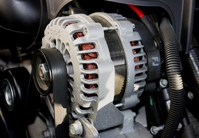 công dụng của máy phát điện xe ô tô